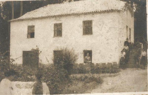 Edifício do Centro Social da Paróquia de Curvos